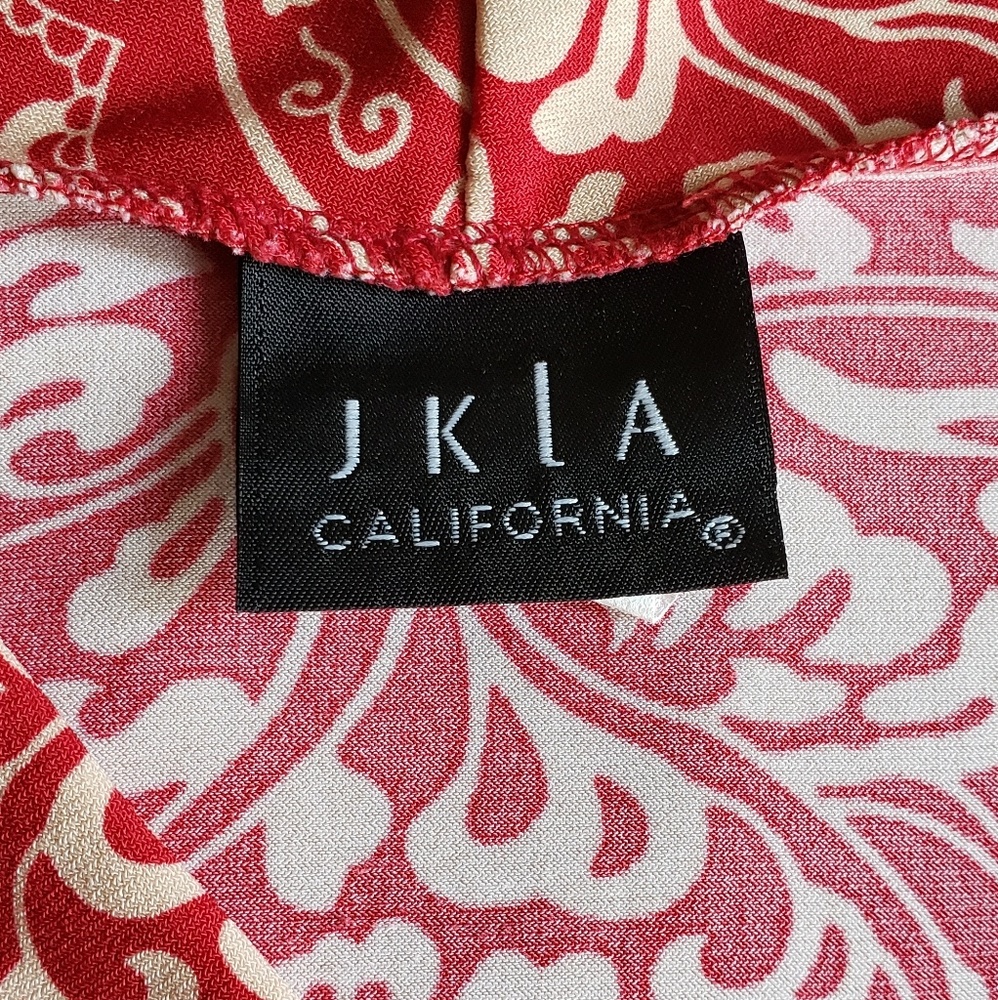 3/$20 Red blouse - Picture 8 of 8